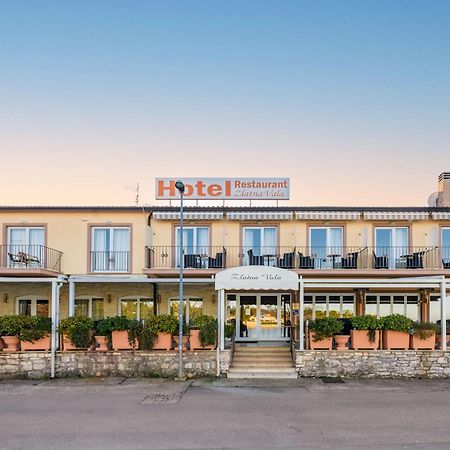 Hotel Zlatna Vala 우마그 외부 사진