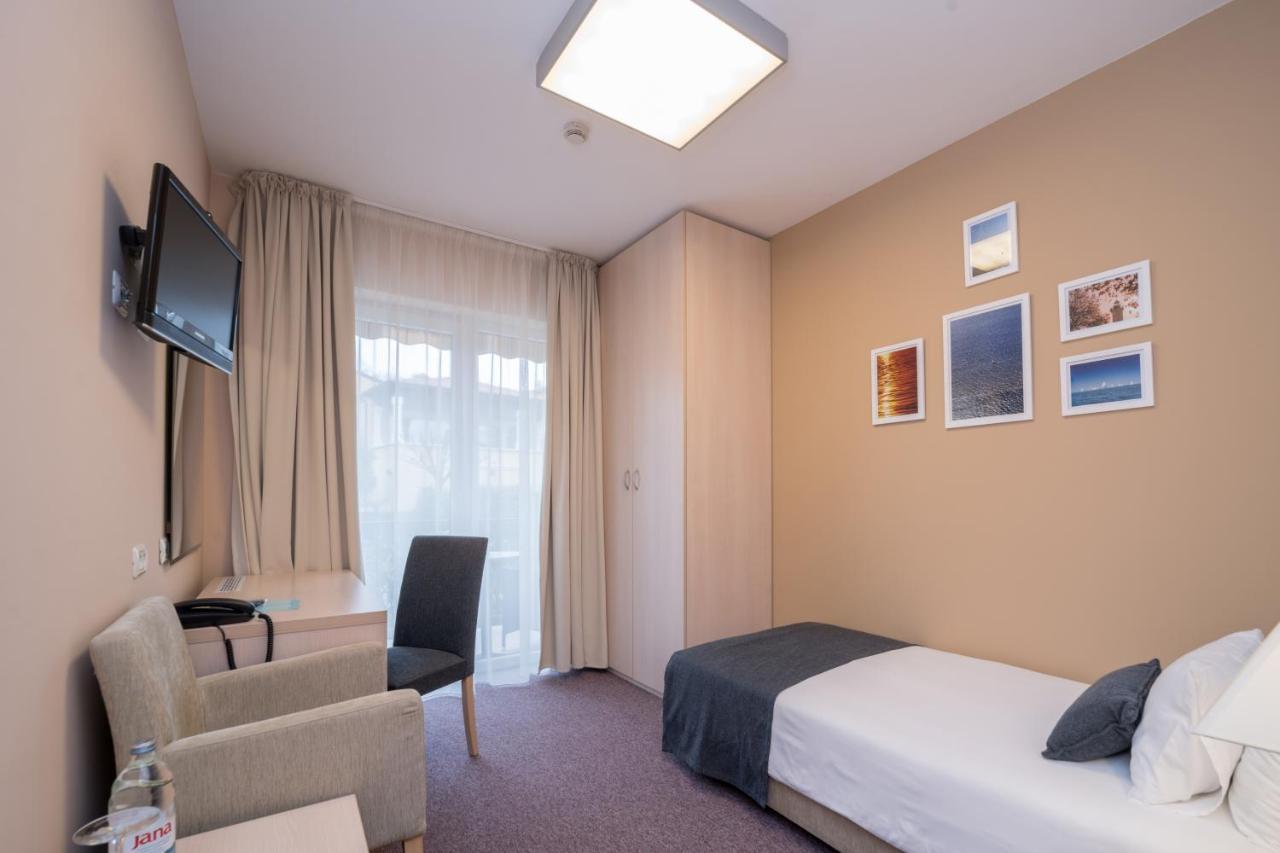 Hotel Zlatna Vala 우마그 외부 사진
