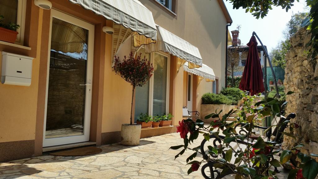 Hotel Zlatna Vala 우마그 외부 사진